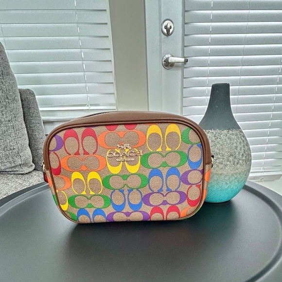 COACH Rainbow 🌈 Signature Bag w/ Crossbody Strap - Picture 4 of 11
